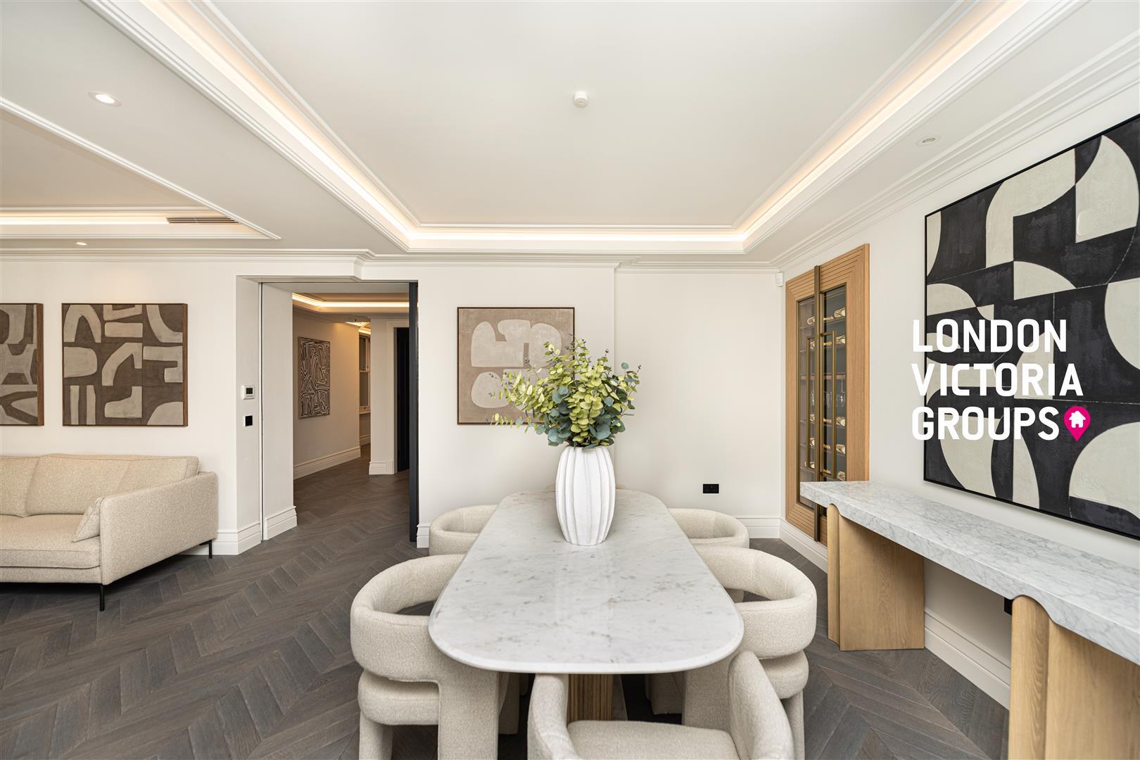 3 bed property in Drayton Court, Drayton Gardens, LONDON